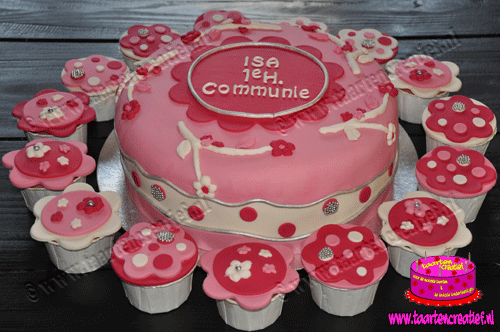 communie-taart-7-met-cupcakes